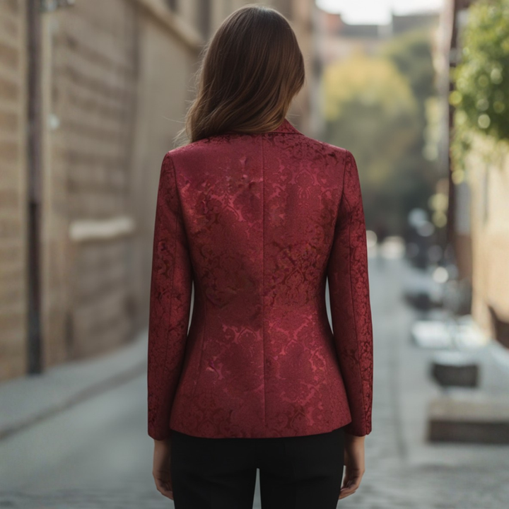 Rød blazer til kvinder i elegant stof med knapper