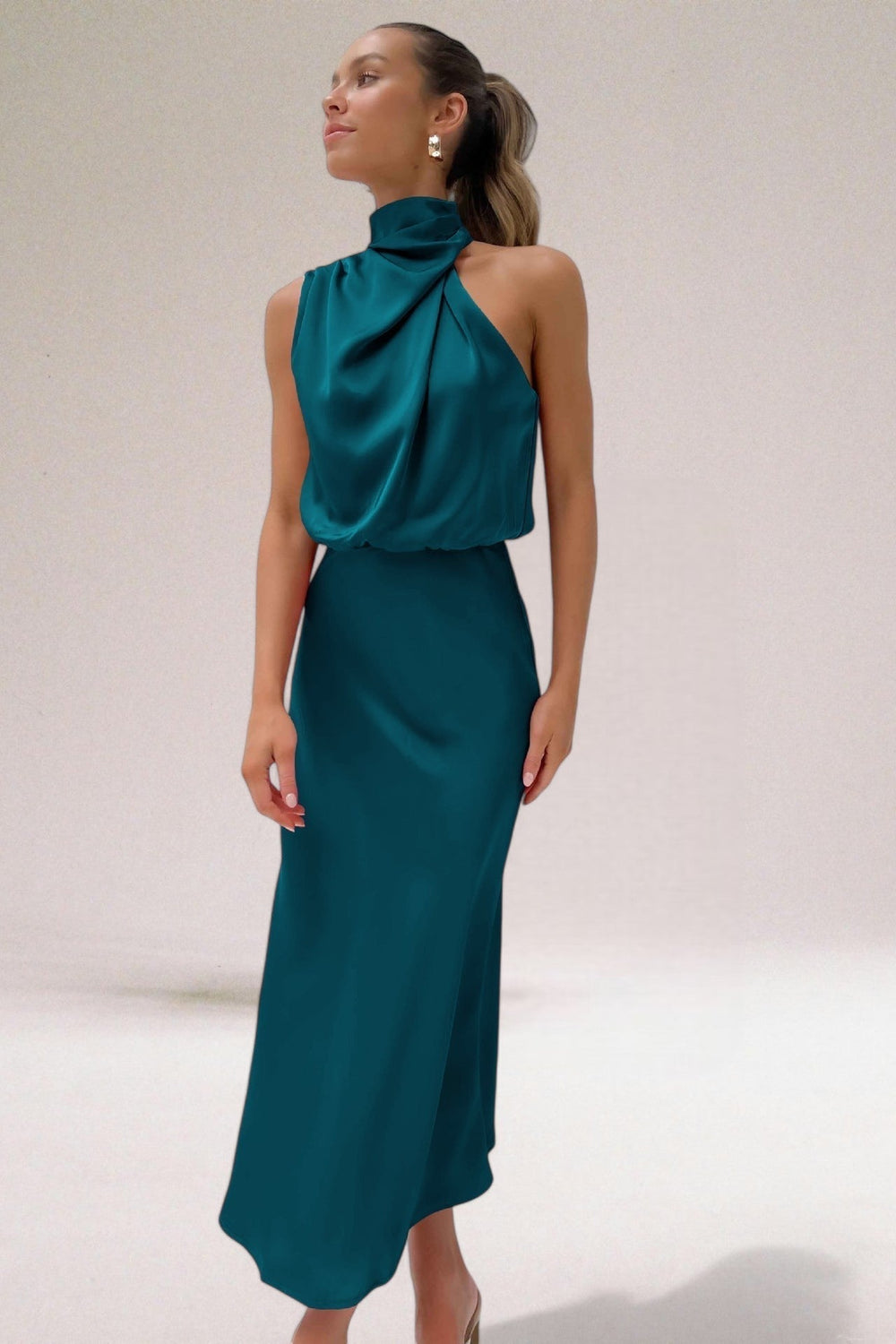 Women's Elegant Halter Neck Timeless Evening Dress 2