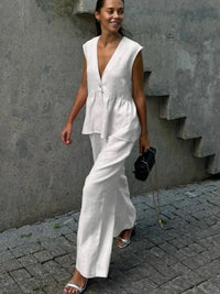 Complete Women's Sleeveless Ruffled Top with Wide Pants