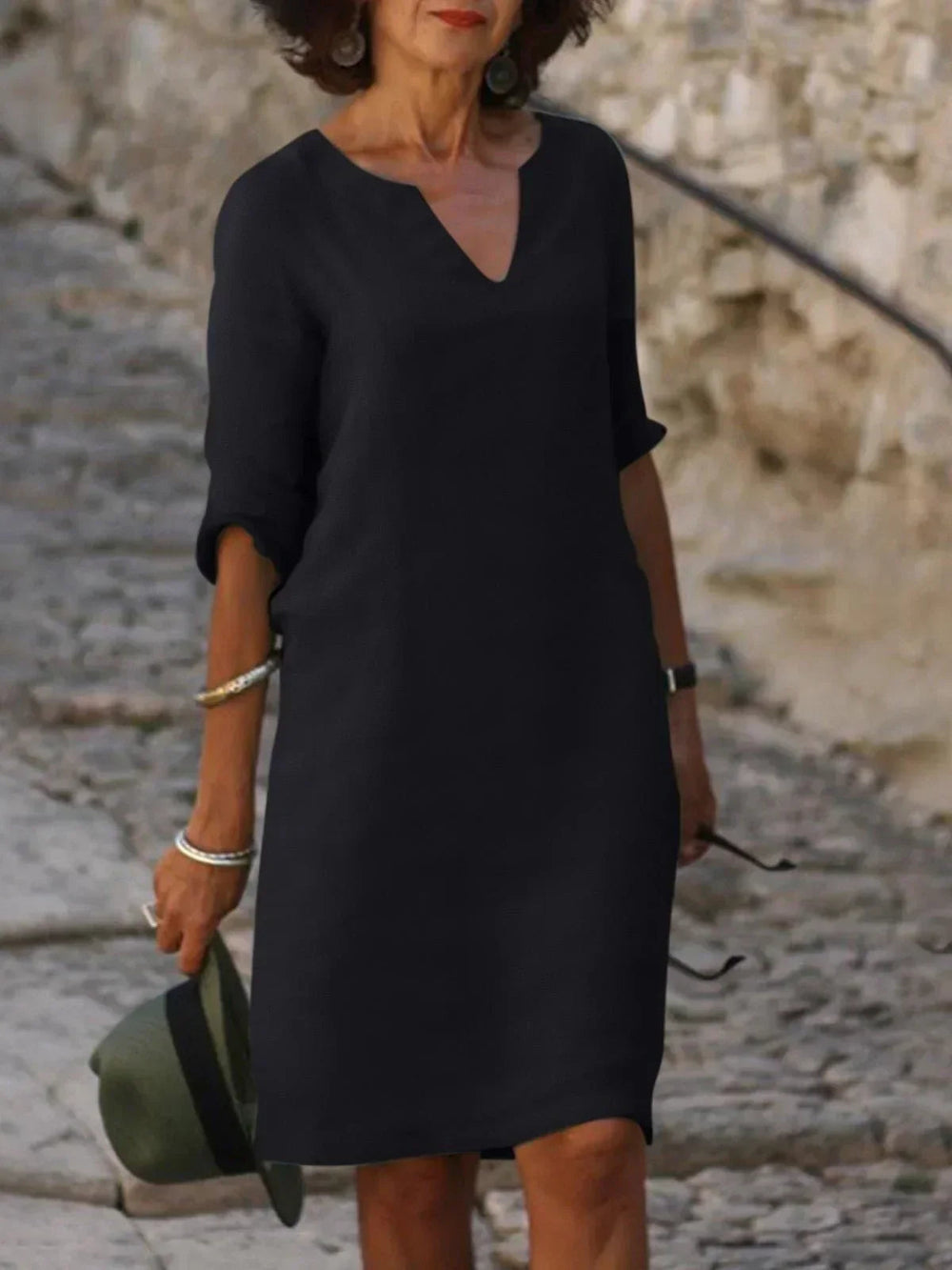 Women's Elegant V-Neck Pleated Maxi Dress 2