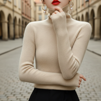 Maglione da donna a girocollo in materiale morbido